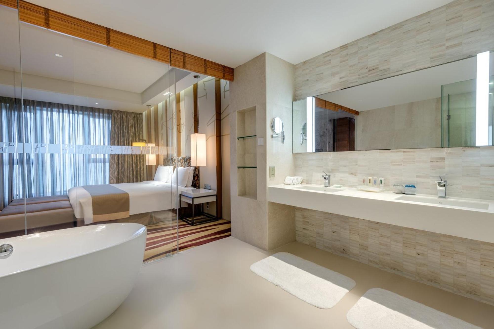 Holiday Inn Shanghai Hongqiao By Ihg Екстер'єр фото